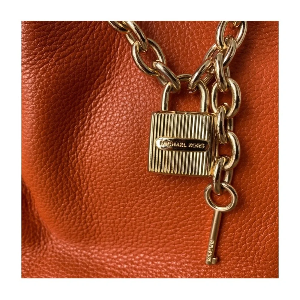 Michael Kors gold-chained mini crossbody bucket bag, Orange - Picture 5 of 6